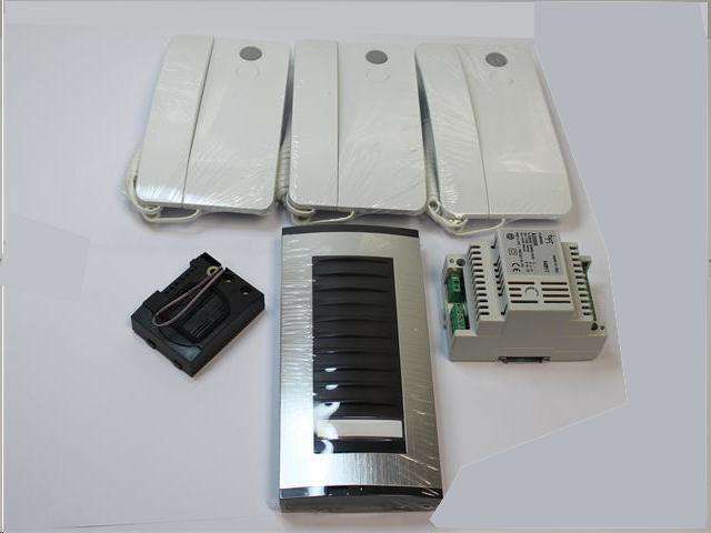 BPT Kit with 3 Handsets Agata C200