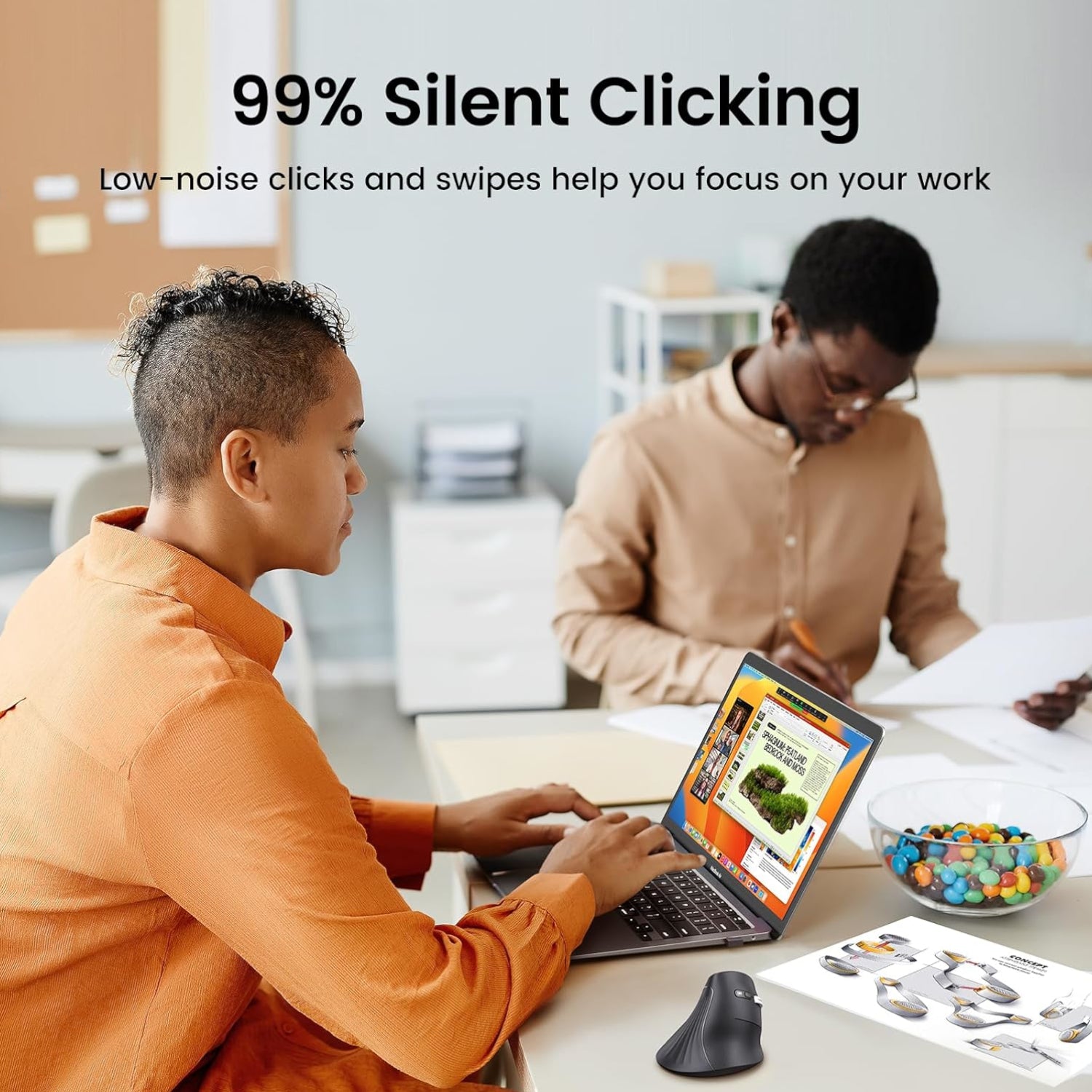 UGREEN Multi-Mode Vertical Mouse Bluetooth and 2.4G Wireless–Black – image 4