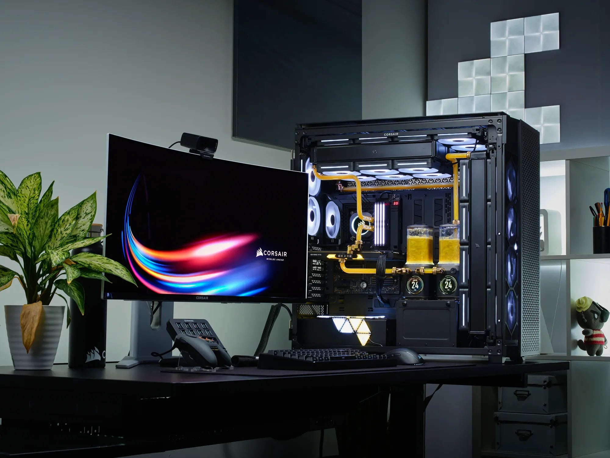 iCUE LINK 9000D AIRFLOW Tempered Glass Super-Tower; Supports  18x 120mm fans - Black