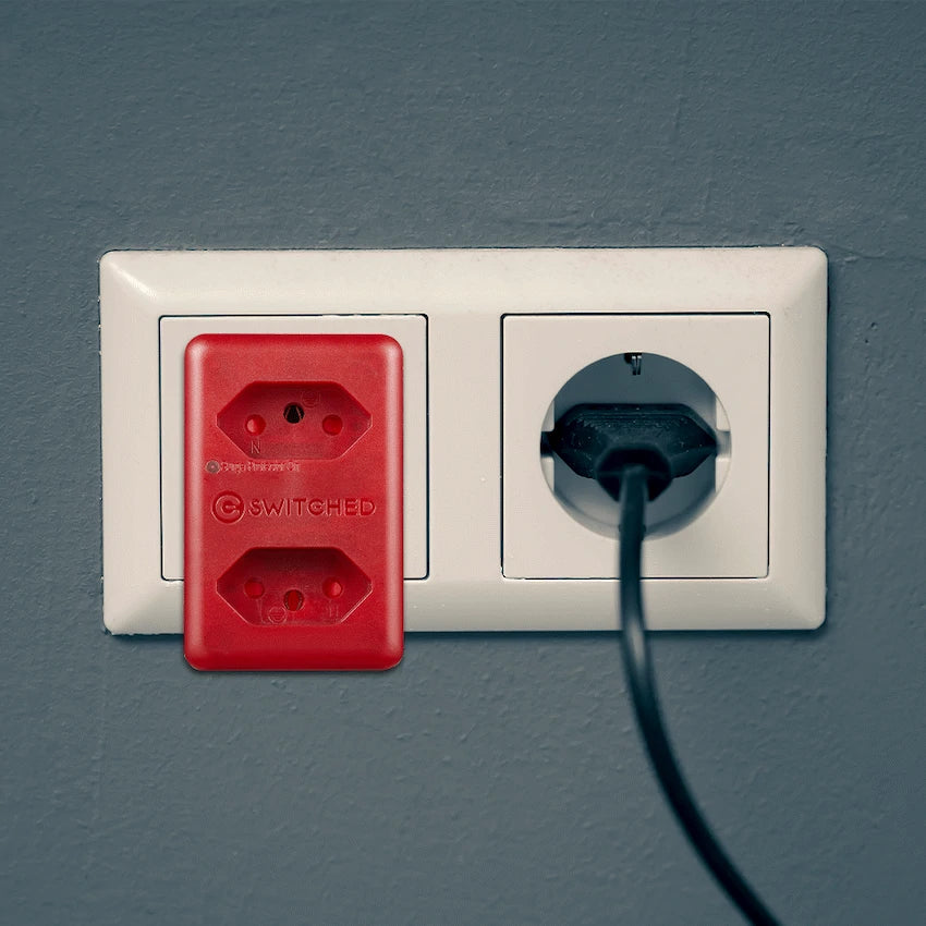 Switched High Surge 2-Way Network Router Safe Adaptor - image 13