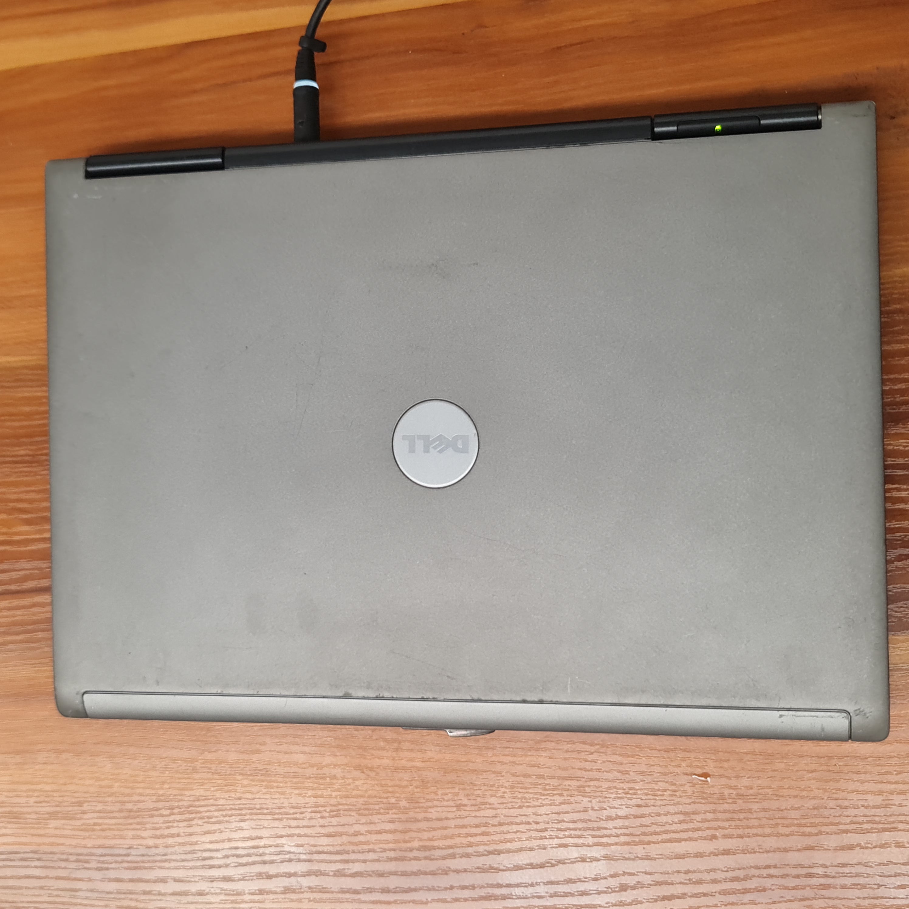 Dell Latitude D620 14" 1.8GHz 120gb SSD, 2GB RAM WINDOWS 10 WiFi DVD/CDRW RS232 Serial No Battery