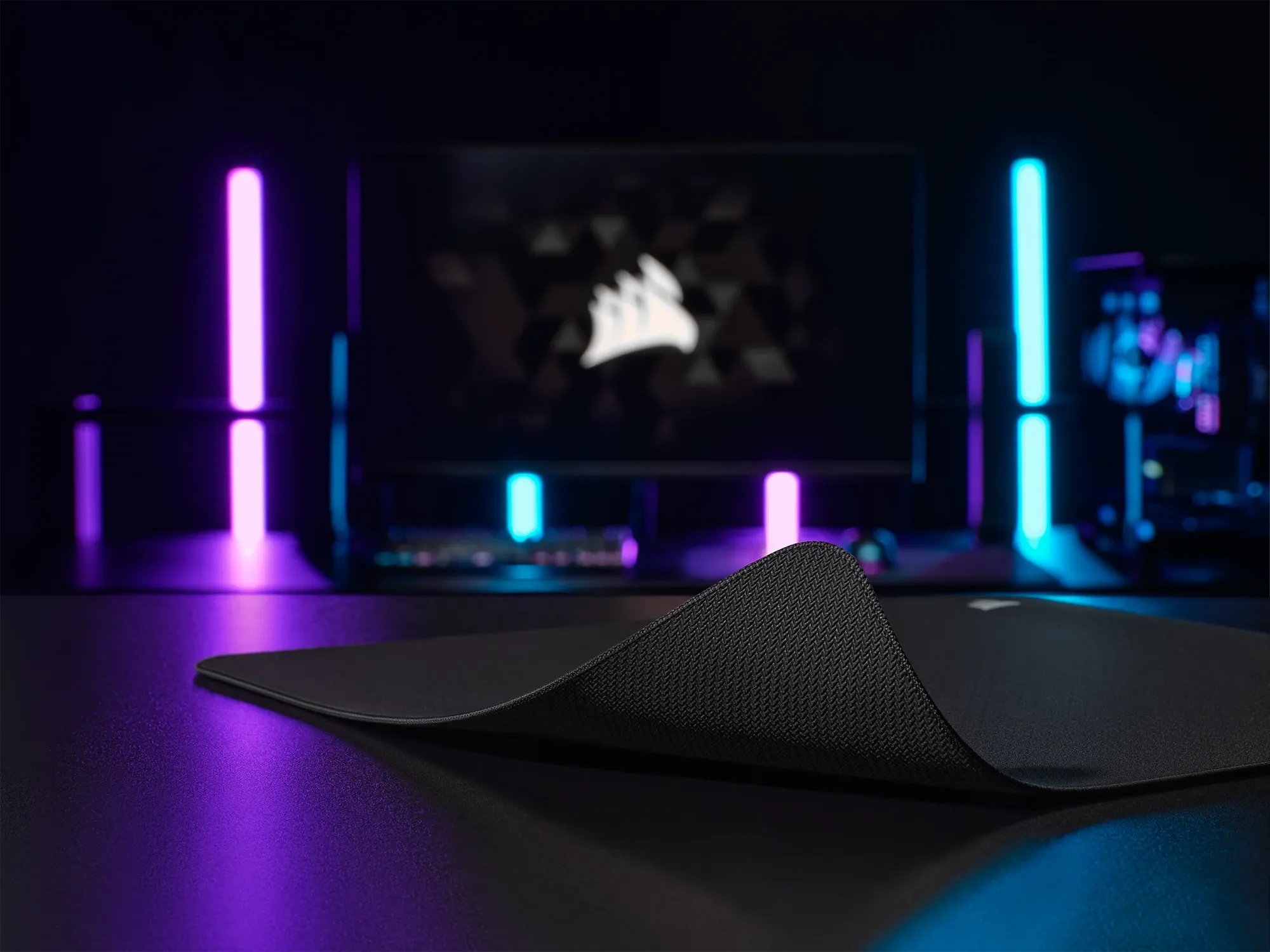 Corsair MM500 v2 Hybrid Cloth Gaming Mouse Pad - Large; Black; 450mm x 400mm - image 3