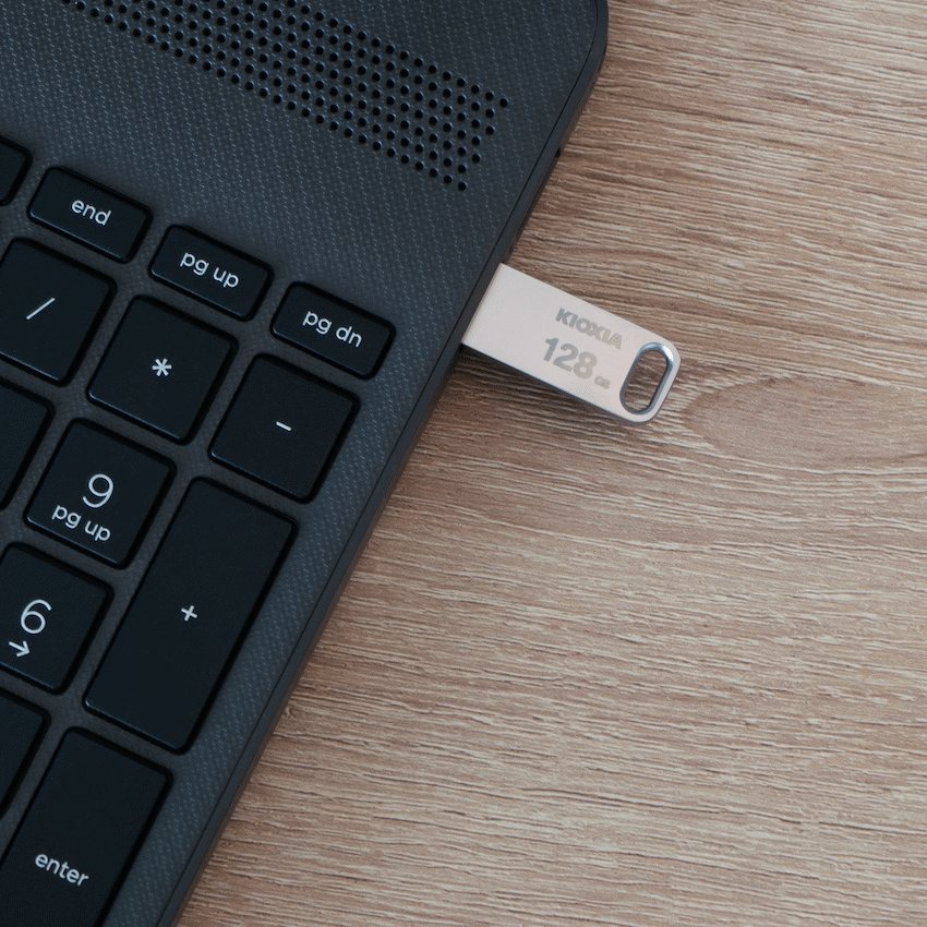 Kioxia U366 USB 3.2 128gb Metal Flash Drive - image 3