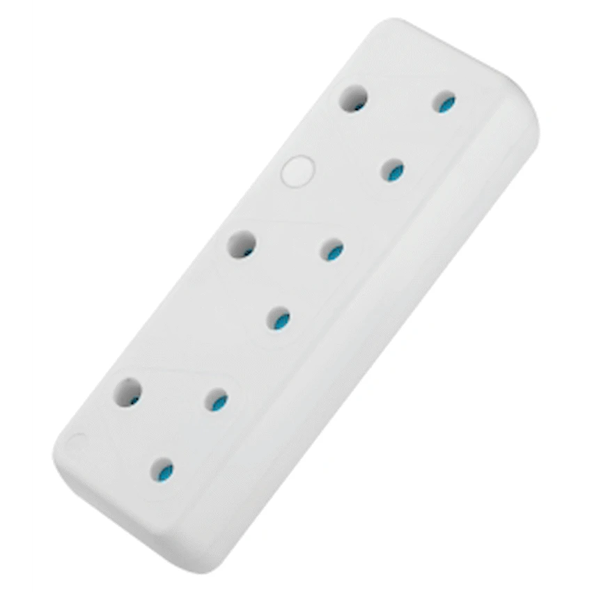 Switched 3-Way 16a Adaptor - image 4