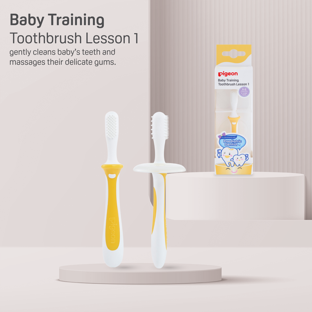 Pigeon - Training Toothbrush - Lesson 1 - Yellow