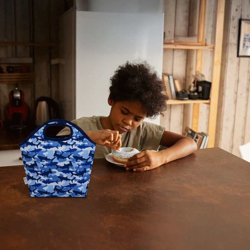 Quest Shark Cammo Lunch Bag Blue - image 7