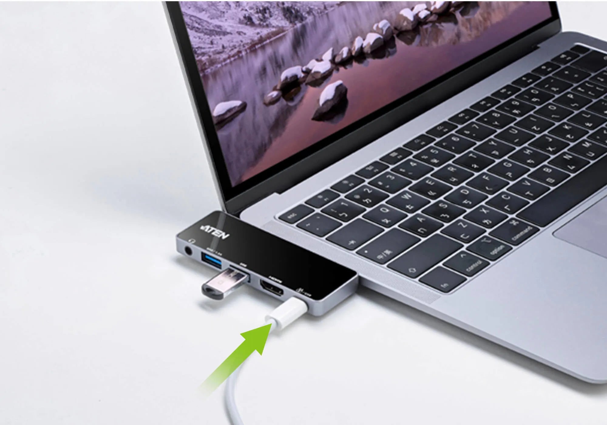 ATEN Dock; USB-C 5-in-1 Travel Dock with Power Pass-Through - 1 x audio port; 2 x USB Type-A ports; 1 x HDMI; 1 x USB-C - image 4
