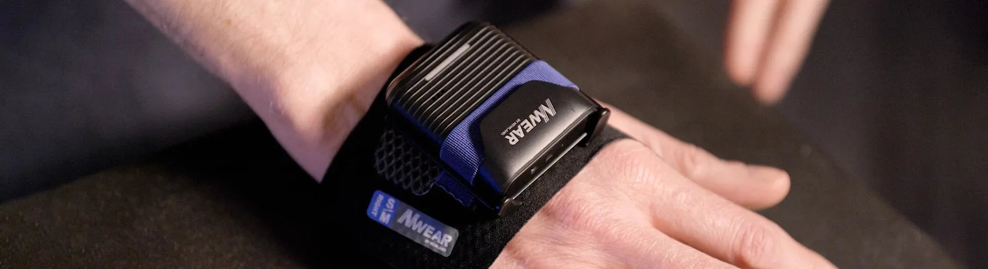 Hand mounted BT 5.0 with standard range 2D scanner. Laser Cross aiming - image 8