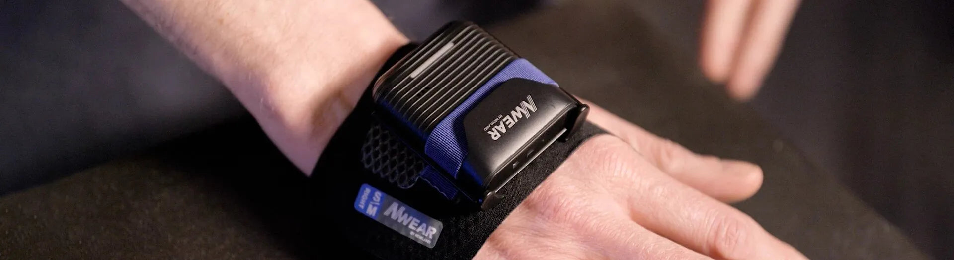 Hand mounted BT 5.0 with standard range 2D scanner. Laser Cross aiming - image 9