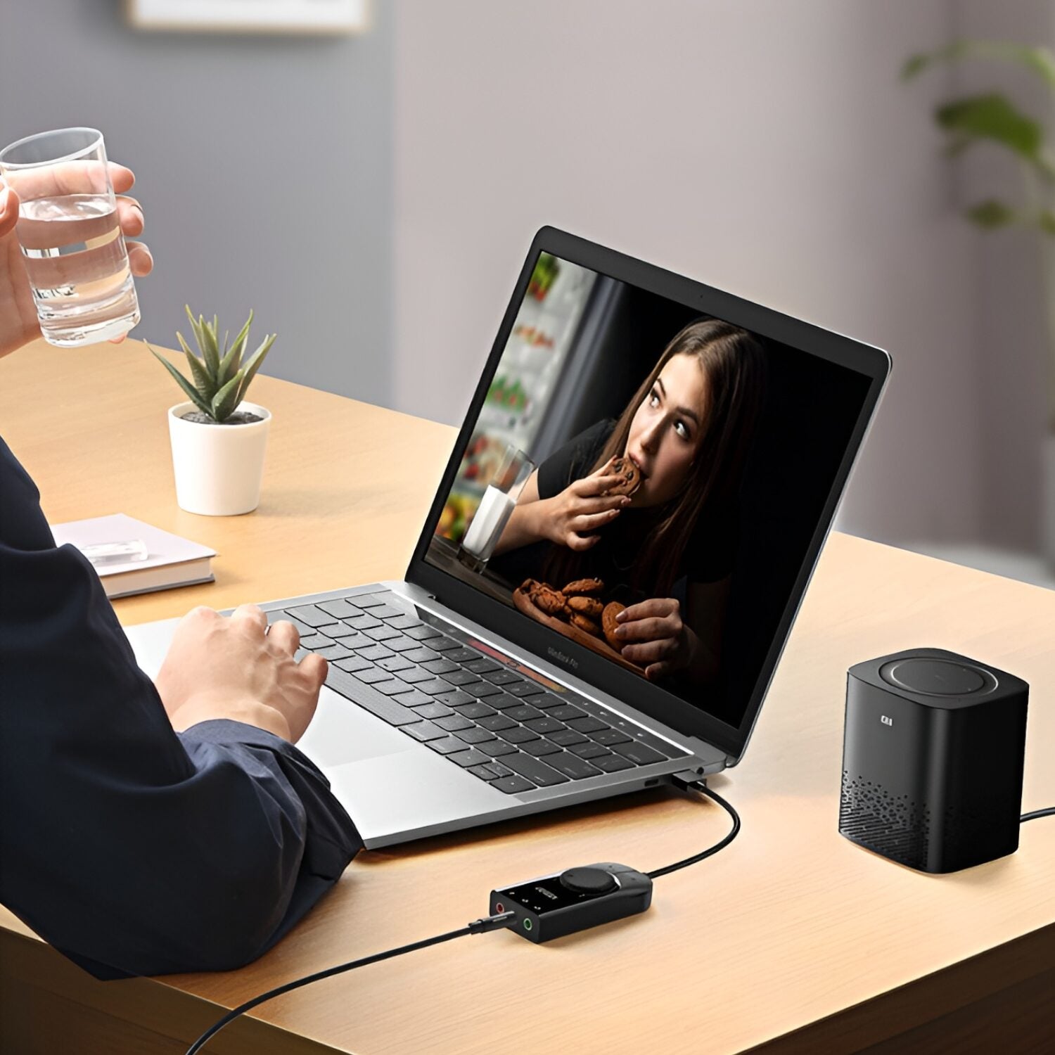 UGREEN CM129-40964 USB-A to 3.5mm External Stereo Sound Adapter - Black - image 5