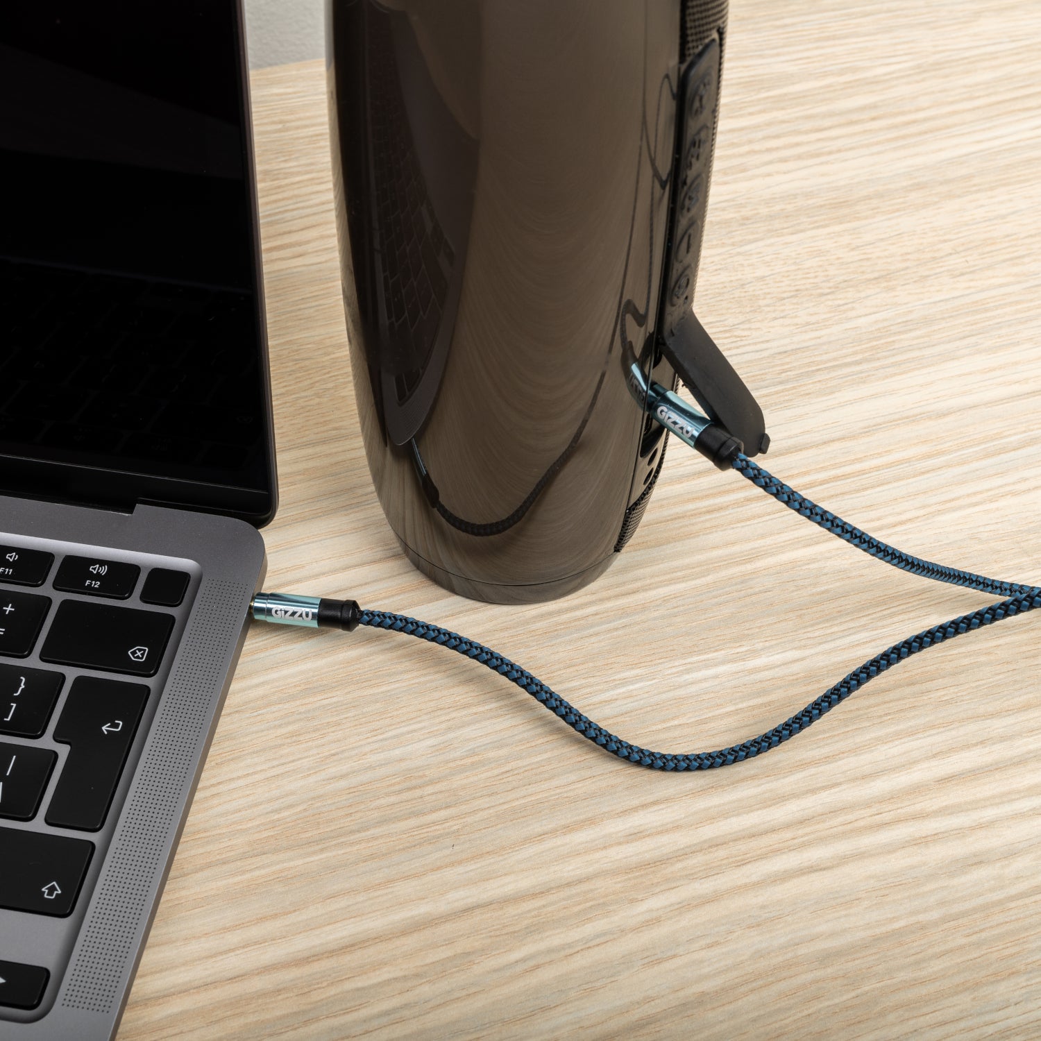 Gizzu 3.5mm AUX Cable 1.5m - Black/Blue - image 3