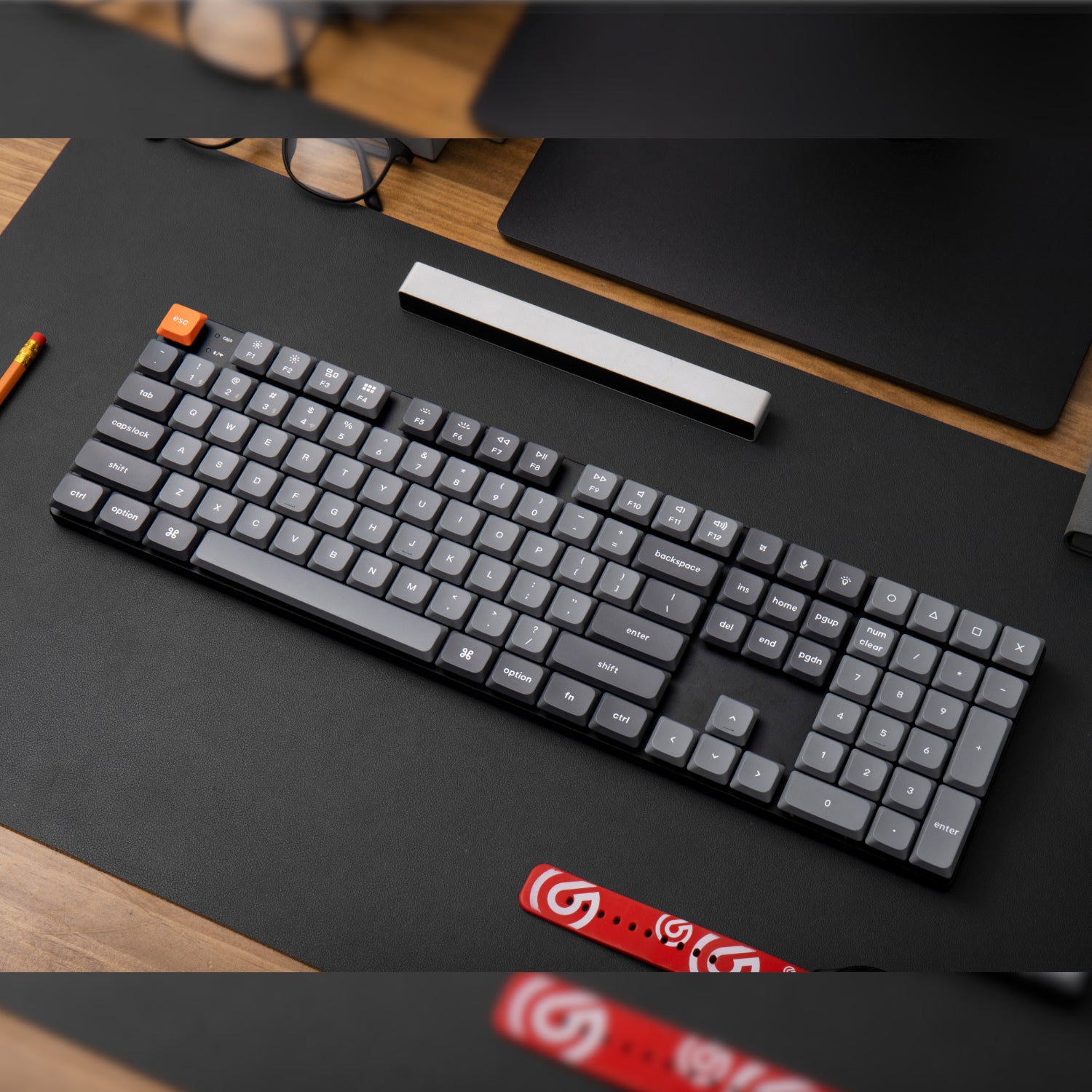 Keychron K5 Max QMK/VIA Full-sized Wireless Custom Mechanical Keyboard | BROWN Switches – image 4