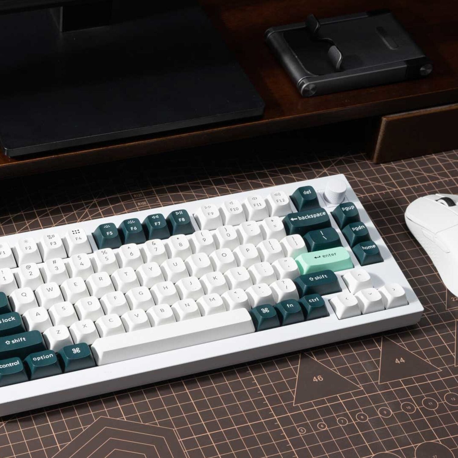 Keychron Q1H-P1 QMK Wireless Custom Keyboard - White – image 3