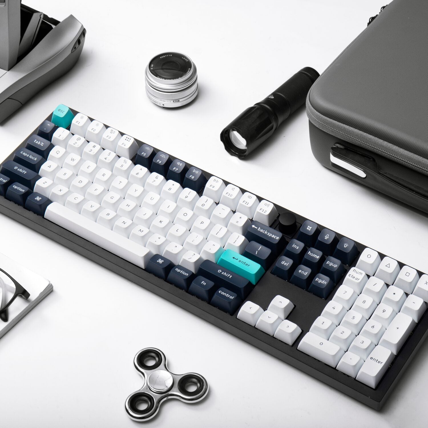 Keychron Q6 Max QMK/VIA Wireless Mechanical Keyboard (Full-Size, Gateron Jupiter Banana) – image 7