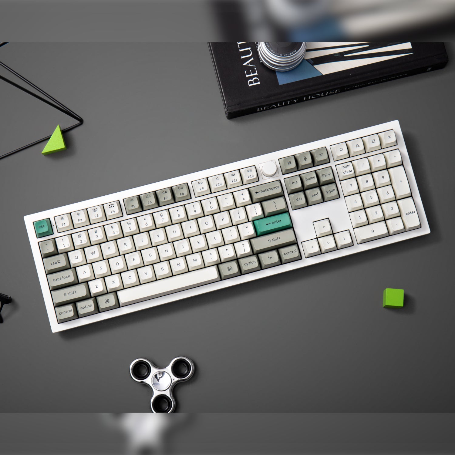 Keychron Q6 Max QMK/VIA Wireless Custom Mechanical Keyboard KSA Gateron Red Jupiter Switches - Shell White – image 3