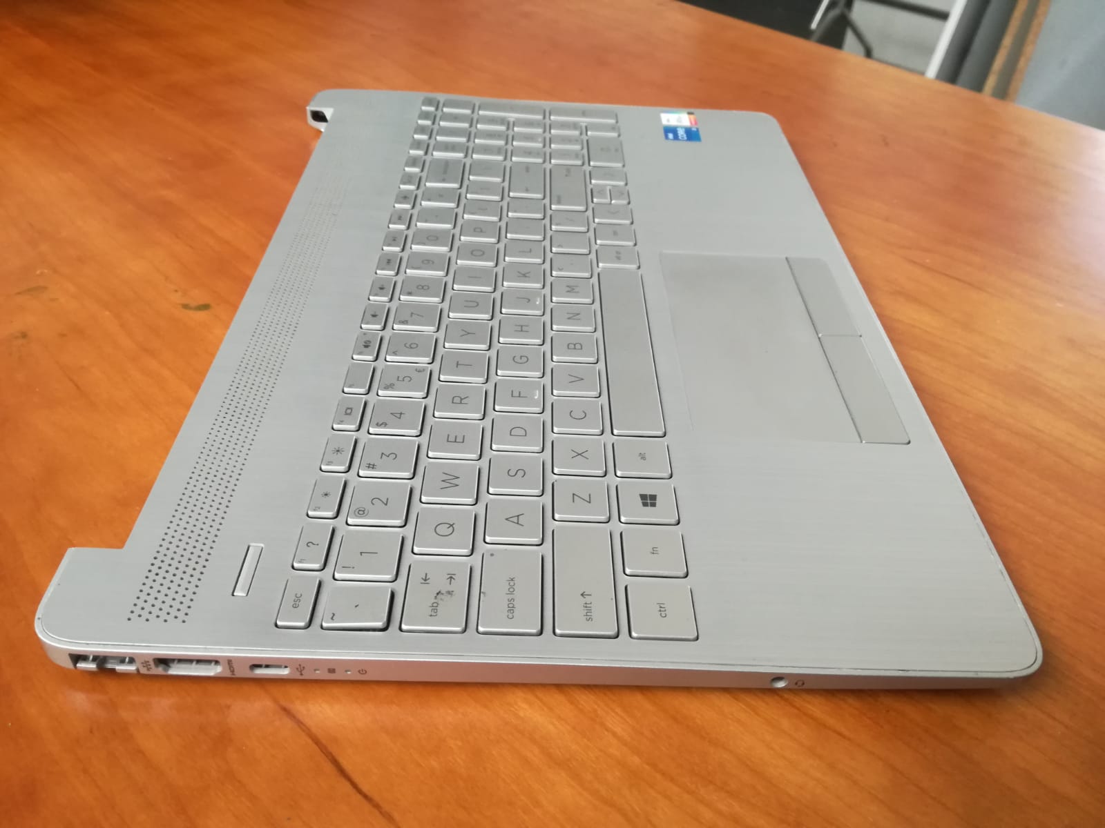 HP Laptop 15-dw3003ni (34B12EA) Bottom Cover with Keyboard, Speakers, Mouse Pad, HDD Connector, and an Aux Port - Refurbished