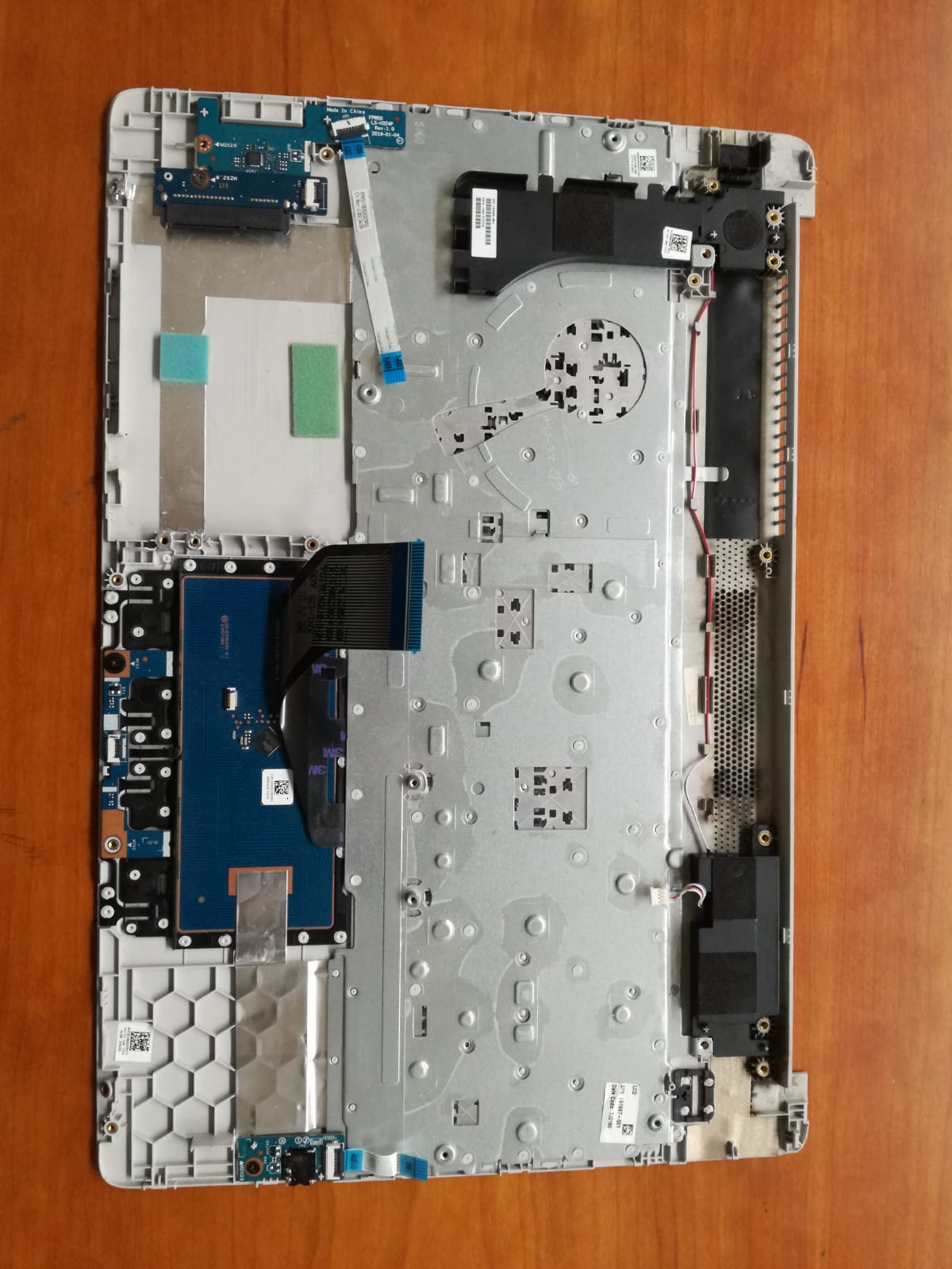 HP Laptop 15-dw3003ni (34B12EA) Bottom Cover with Keyboard, Speakers, Mouse Pad, HDD Connector, and an Aux Port - Refurbished