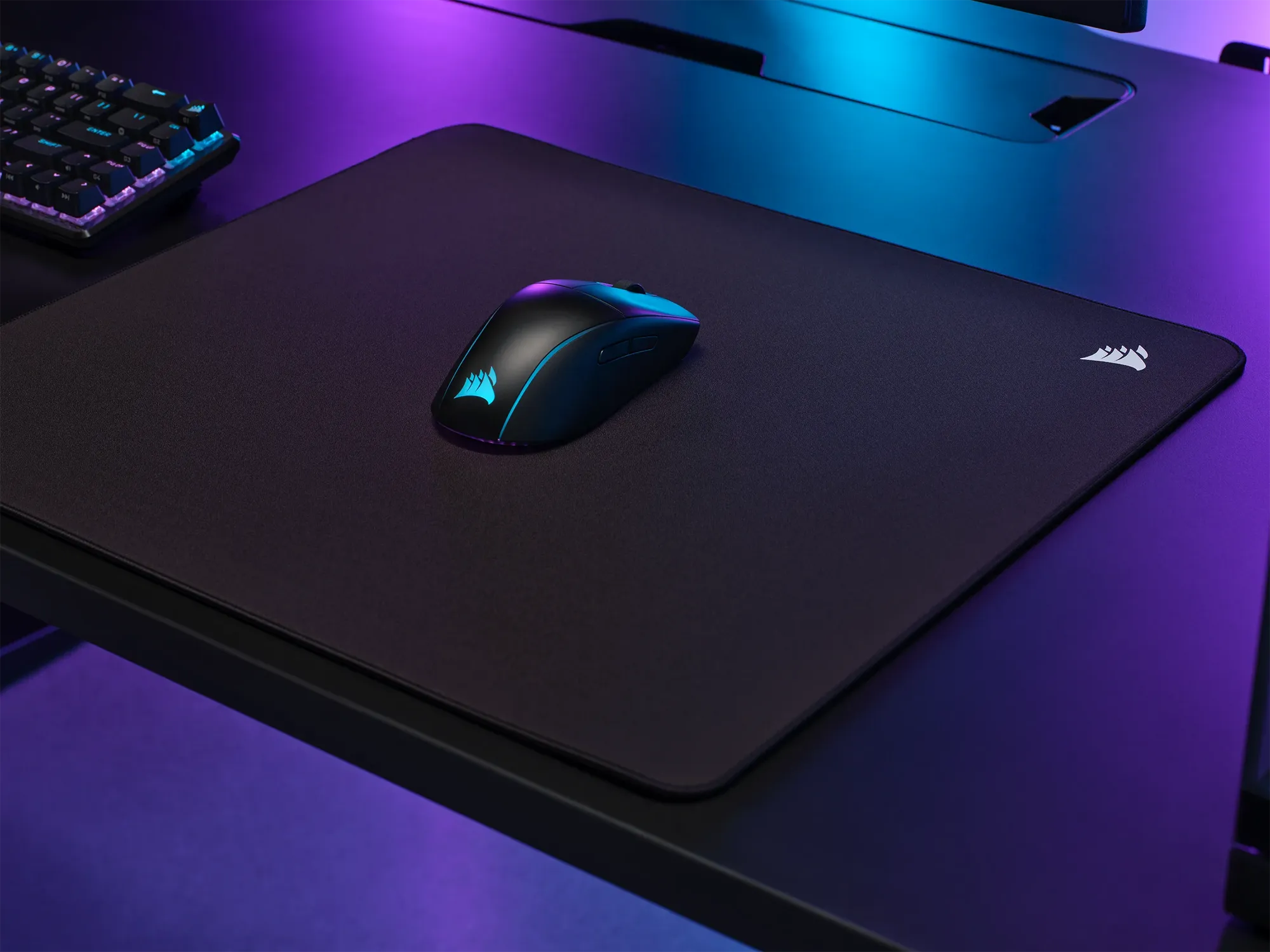 Corsair MM500 v2 Hybrid Cloth Gaming Mouse Pad - Large; Black; 450mm x 400mm - image 10