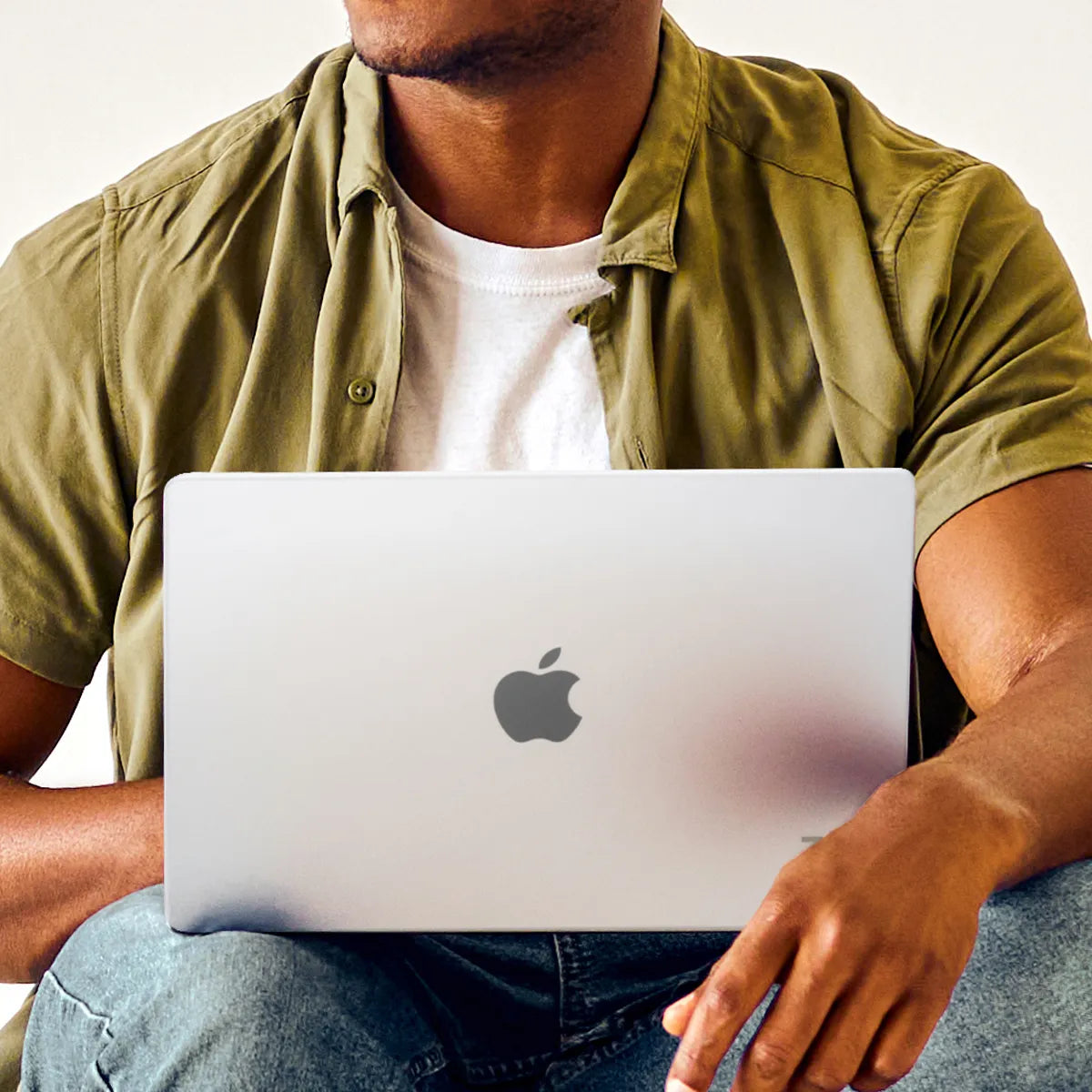 ZAGG Hardshell Apple Macbook Pro 13'' M2/M1/'20 Smoke - image 9