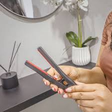 CARMEN MINI STRAIGHTENER