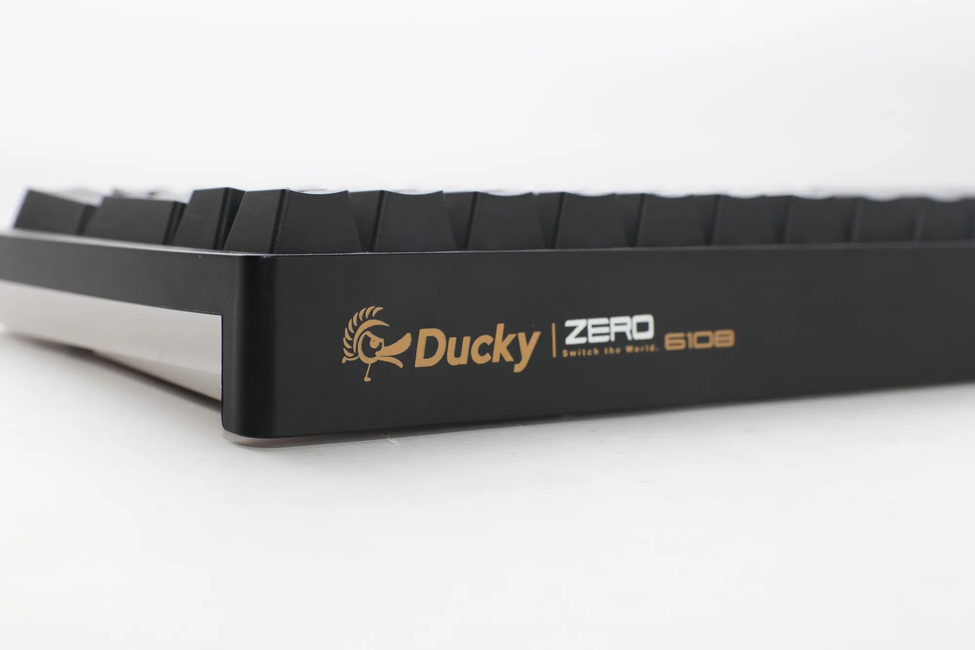 Ducky Keyboard Zero 6108 100% Mechanical Wireless Keyboard; RGB; USB 2.0 / 2.4GHz / BT - Cherry MX2A Speed Silver switches. - image 4