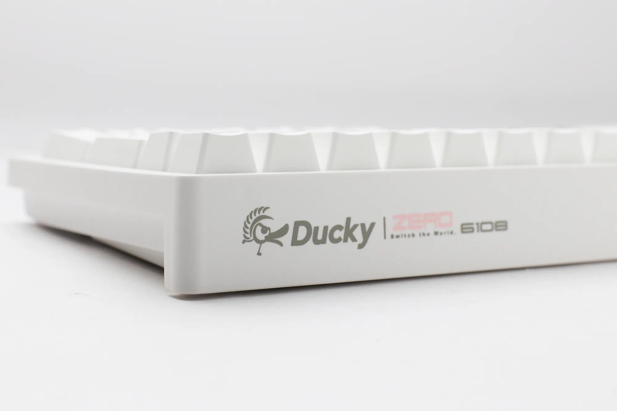 Ducky Keyboard Zero 6108 100% Mechanical Wireless Keyboard; RGB; USB 2.0 / 2.4GHz / BT - White - Cherry MX2A Brown switches. - image 2
