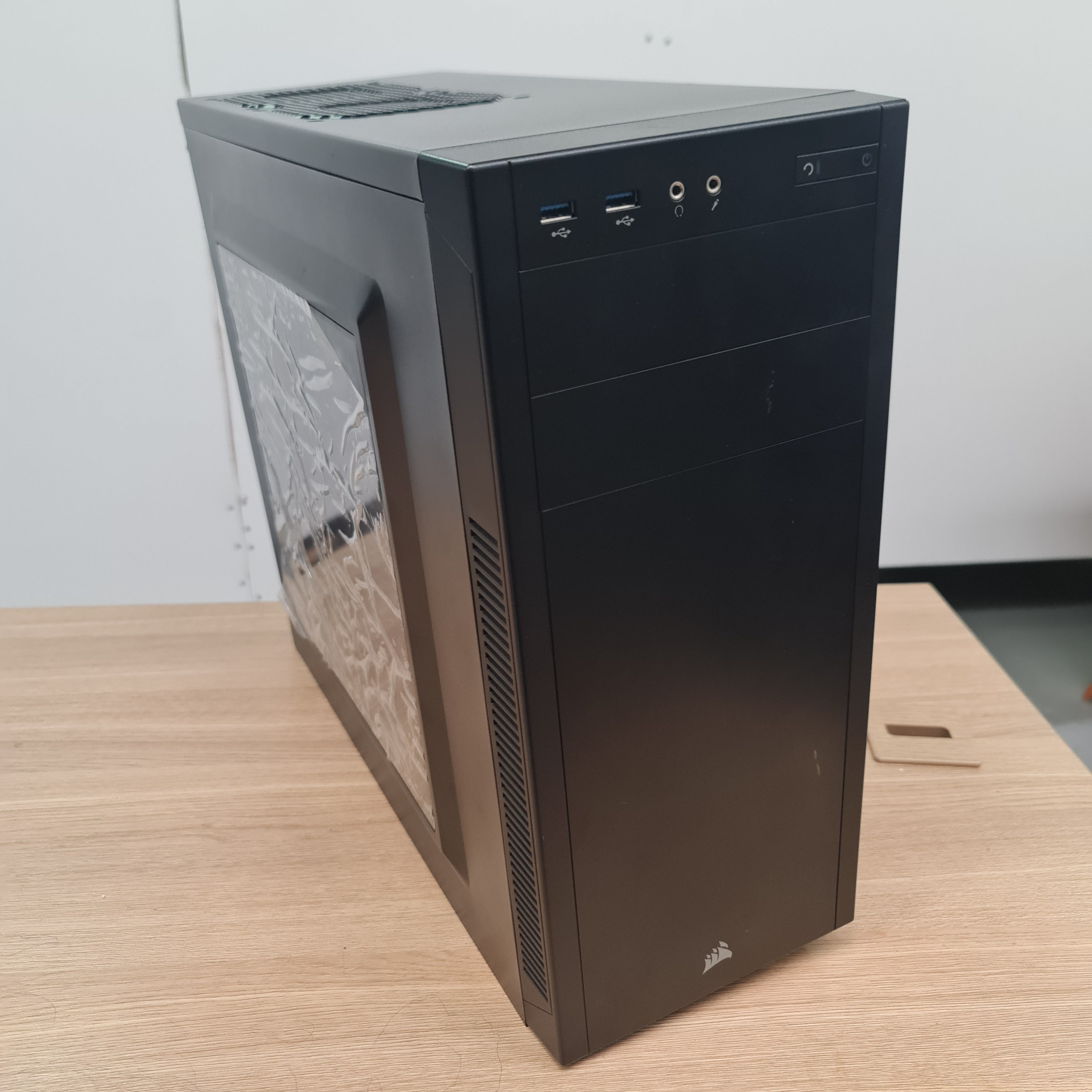 Gigabyte Computer Tower: Intel Core i3-10105 (3.70GHz), 8GB RAM, 240GB SSD, Windows 10 Pro