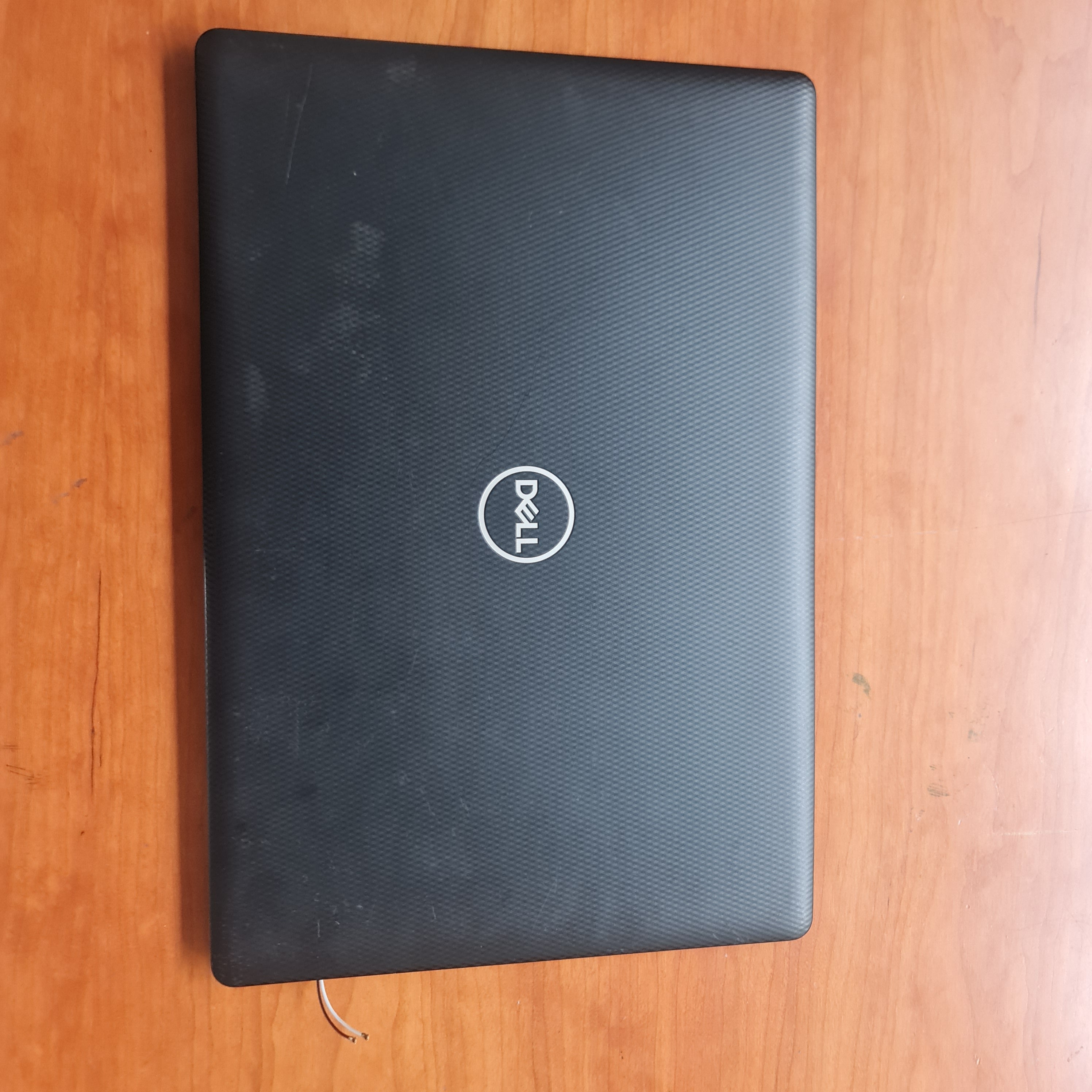 Dell Inspiron 15E N3 3580 3582 3583 3585 00D9YY Black LCD Back Cover - Used with Hinges, a Bezel, Wi-Fi Cables, and a Camera