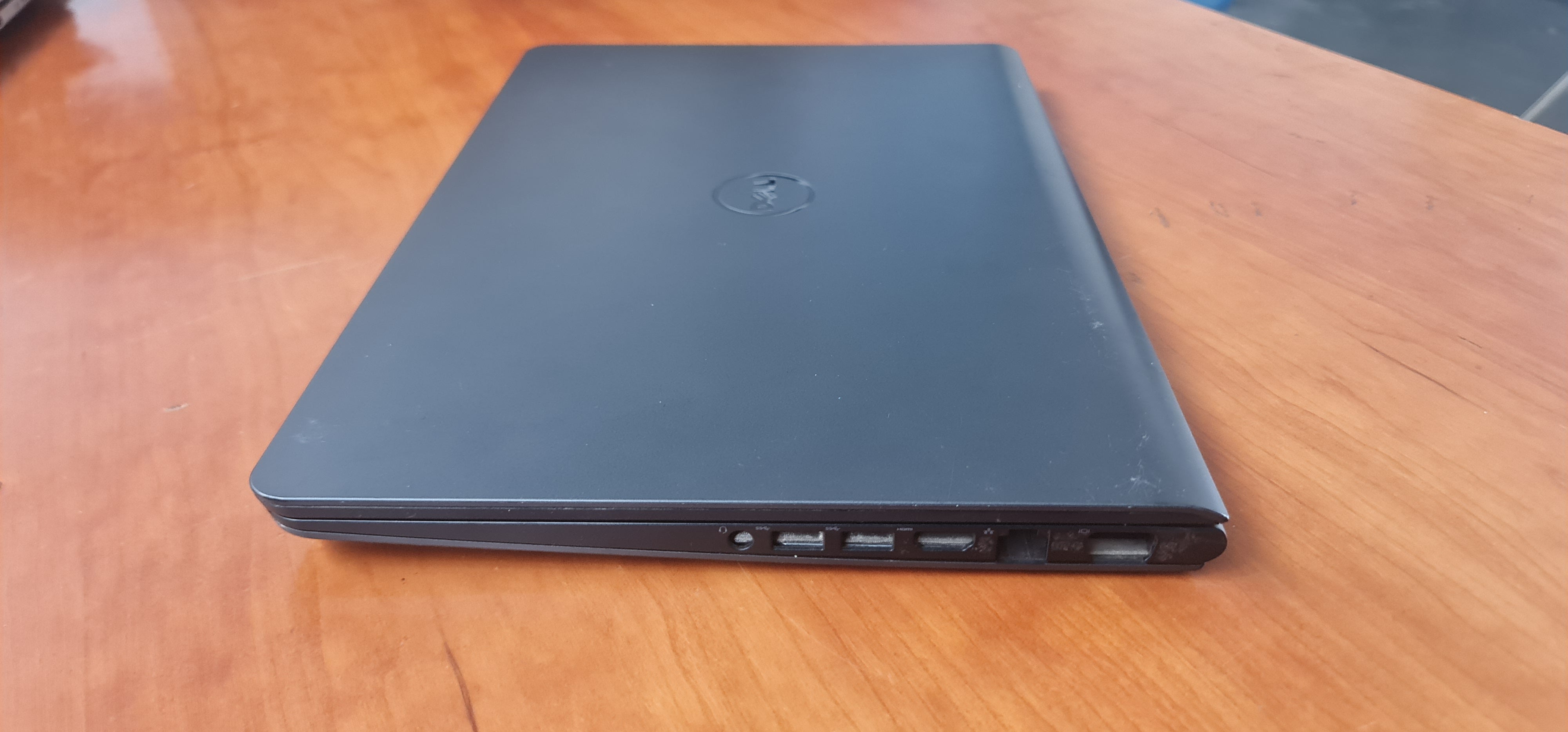 Dell Latitude 3550 Covers (Including Bezel, Display Cable, Wi-Fi Cables, Speakers, Touchpad) - Refurbished